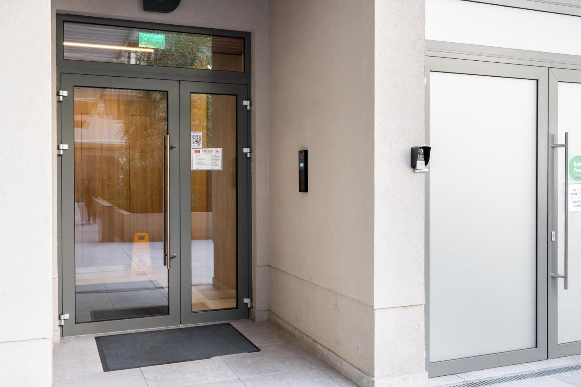 Zen Studios - Central Escape With Parking Bukarest Exterior foto